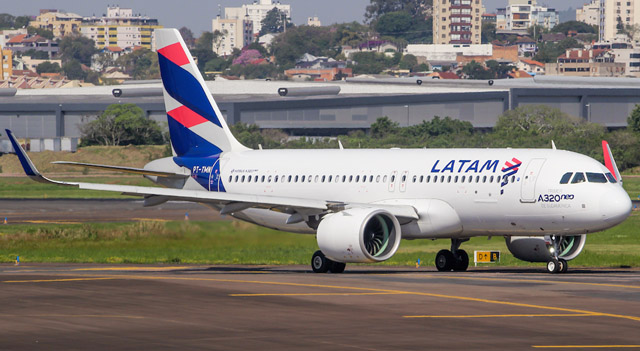La aerolínea Latam anunció que dejará de operar en Argentina
