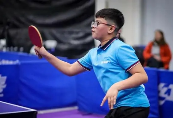 El joven caletense Lautaro Torres entre los mejores de la Patagonia en tenis de mesa