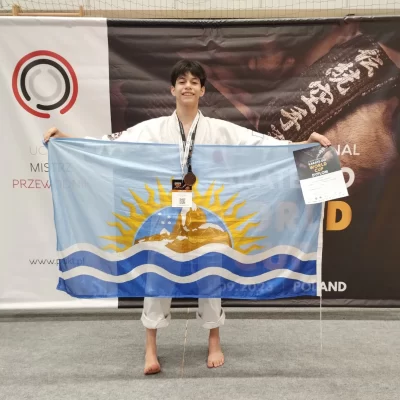 El riogalleguense Lautaro Méndez consiguió el bronce en el Mundial de Karate en Polonia