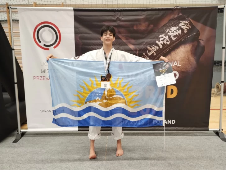 El riogalleguense Lautaro Méndez consiguió el bronce en el Mundial de Karate en Polonia