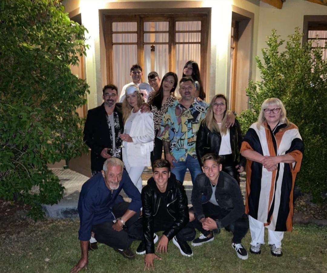 Cómo fueron los festejos íntimos y en familia del Pocho Lavezzi y Natalia Borges en Río Gallegos Cómo fueron los festejos íntimos y en familia del Pocho Lavezzi y Natalia Borges en Río Gallegos