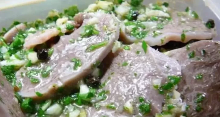 Receta de lengua a la vinagreta con huevo para compartir en Navidad