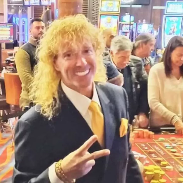 El multimillonario Leonardo Farkas visitó Punta Arenas y causó furor en el casino