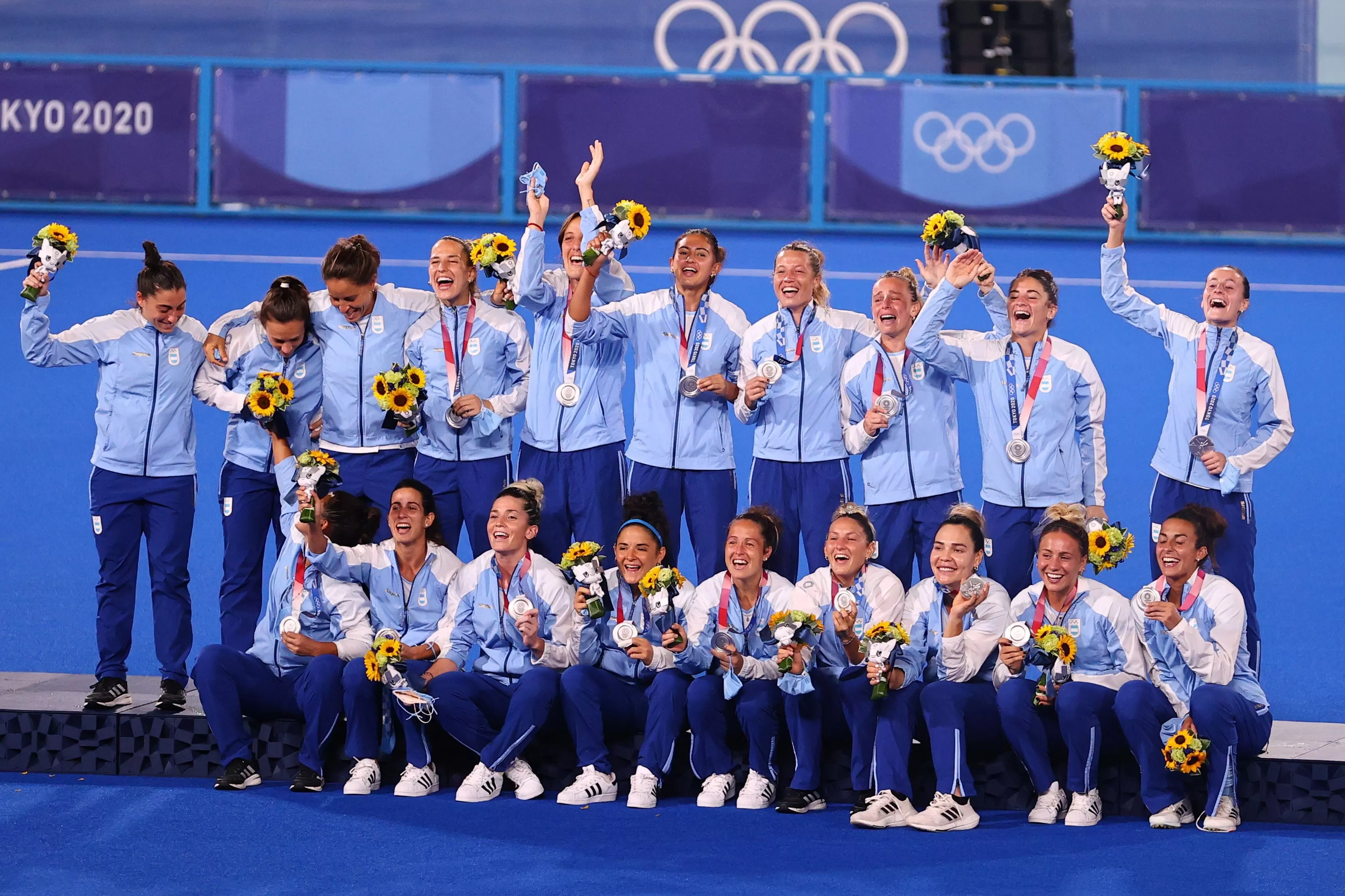 Orgullo nacional: Las Leonas lograron la medalla de plata en los Juegos Olímpicos de Tokyo Orgullo nacional: Las Leonas lograron la medalla de plata en los Juegos Olímpicos de Tokyo