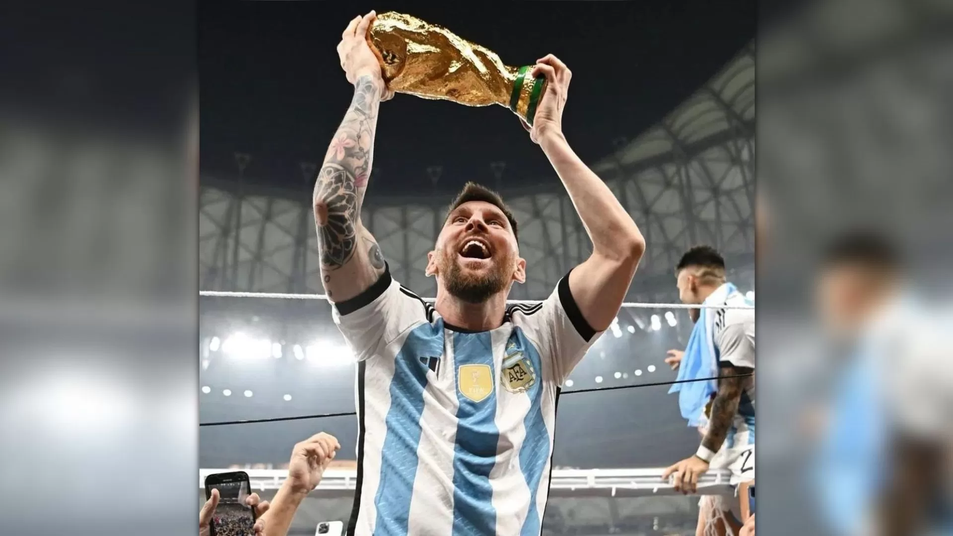 Messi le ganó al “huevo de Instagram” y su foto con la Copa ya es la más “likeada” de la historia Messi le ganó al “huevo de Instagram” y su foto con la Copa ya es la más “likeada” de la historia