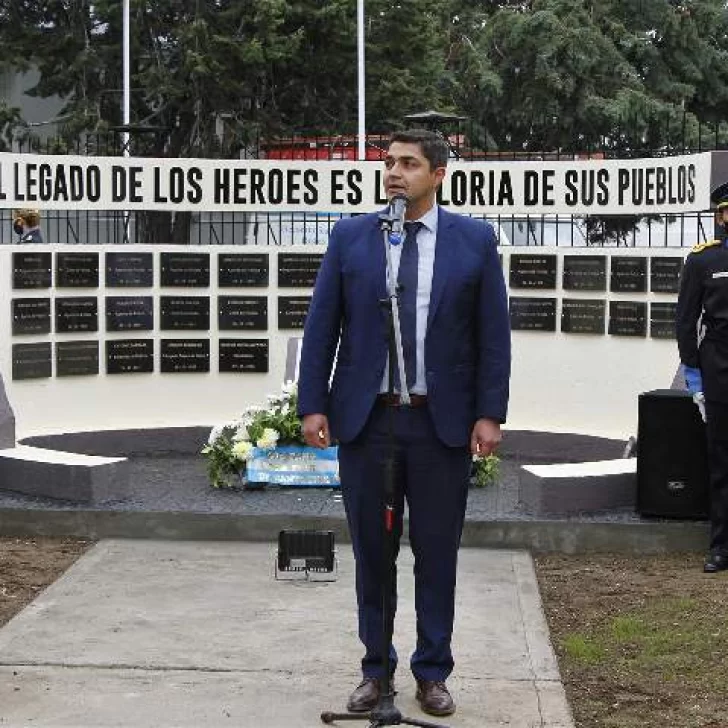 De La Torre, tras la firma de convenios con Nación: “Trabajamos con la gobernadora en fomentar instituciones más fuertes”