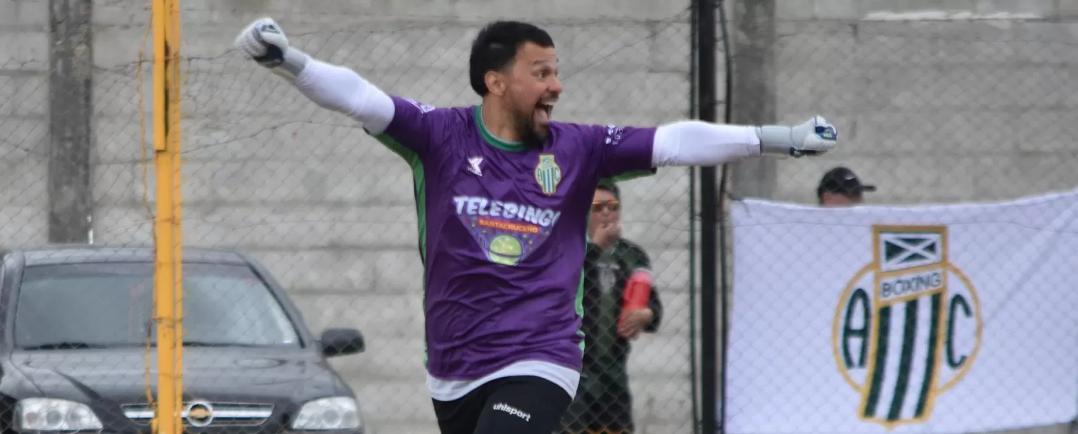 “Mono” Martínez, arquero de Atlético Boxing Club: “Todos los partidos son ásperos en esta categoría”