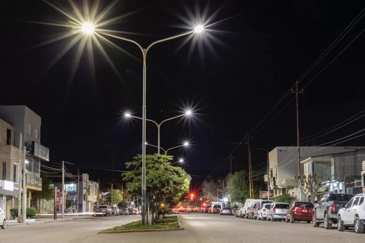 El Municipio de Comodoro Rivadavia profundiza el plan de recambio de luminarias en distintas zonas de la ciudad