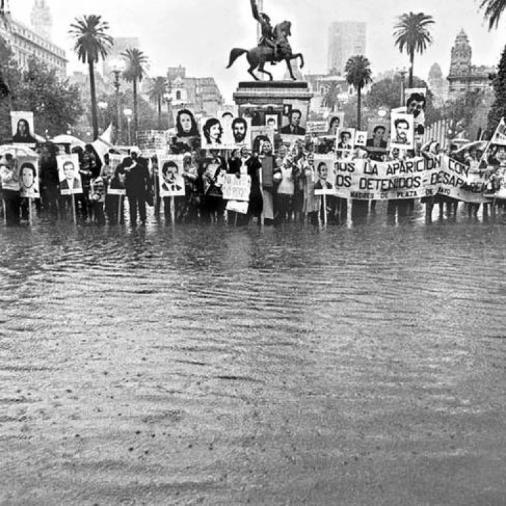 Homenaje a las Madres y Abuelas de Plaza de Mayo: un recorrido por sus 45 años de lucha