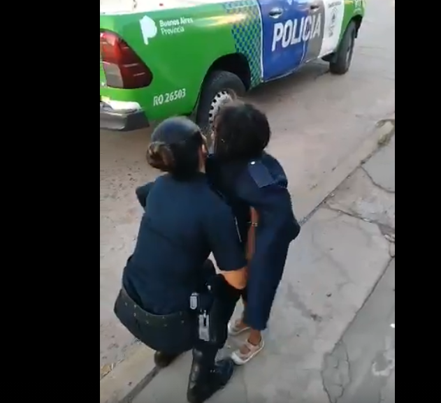 VIDEO. Así encontraron a Maia Beloso: policía alzó y abrigó a la nena secuestrada