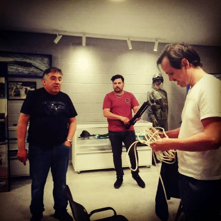 Luis Maza recordó a sus compañeros caídos y continúa “malvinizando”