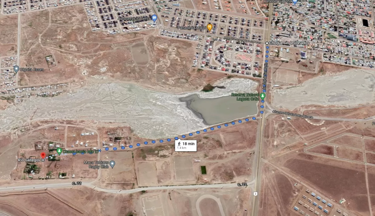 Una nena de 7 años caminó 3 kilómetros descalza por el campo y la ruta y la devolvieron a sus padres Una nena de 7 años caminó 3 kilómetros descalza por el campo y la ruta y la devolvieron a sus padres