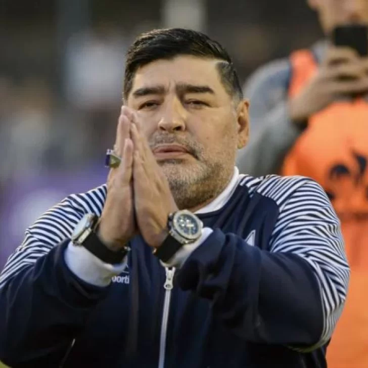 Diego Maradona recordó a Doña Tota en el Día de la Madre: “Te extraño”