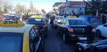 Municipio de Río Gallegos y taxistas obligados a buscar una urgente salida al transporte público