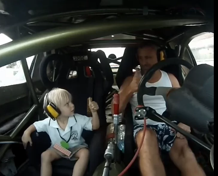 Video. Marcos Di Palma llevó a su hijo de 3 años a dar “una vueltita en el auto”: mirá cómo se puso