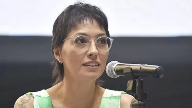 Mayra Mendoza fue operada de un tumor y se recupera favorablemente