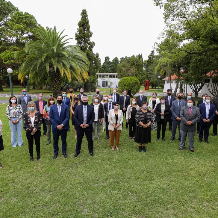 Regreso de clases presenciales: Alberto Fernández cerró el Consejo Federal de Educación y reafirmaron la modalidad de asistencia