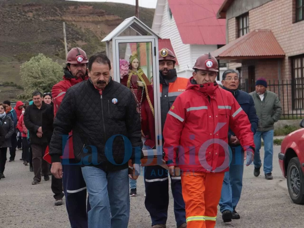 Misa y peregrinación en la cuenca carbonífera por Santa Bárbara, patrona de los mineros