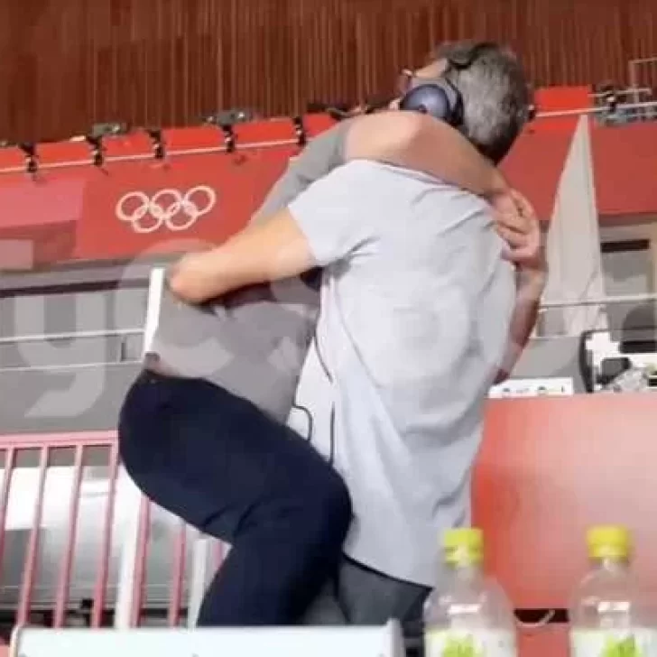 Hasta las lágrimas: el emocionante relato de José Montesano y Hugo Conte tras la conquista de la medalla de bronce en vóley Hasta las lágrimas: el emocionante relato de José Montesano y Hugo Conte tras la conquista de la medalla de bronce en vóley