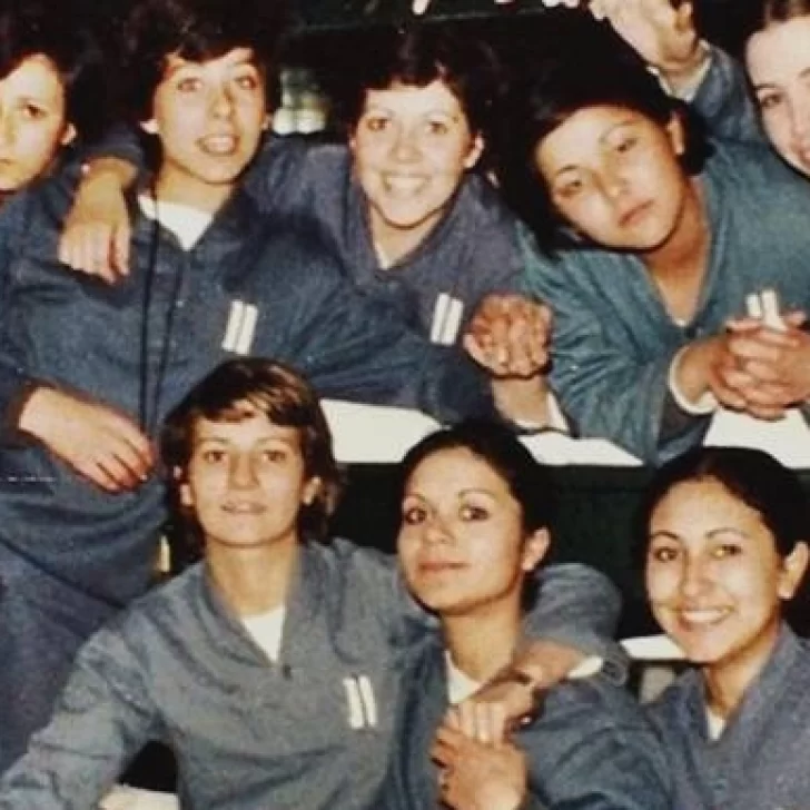 Alicia Reynoso: una de las enfermeras que lamenta el olvido y la falta de reconocimiento por su labor en Malvinas Alicia Reynoso: una de las enfermeras que lamenta el olvido y la falta de reconocimiento por su labor en Malvinas