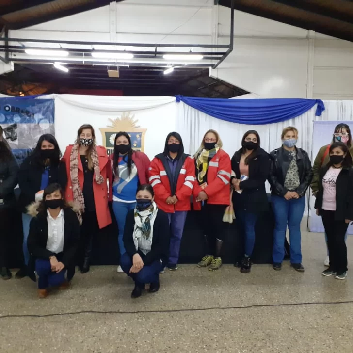 Mujeres mineras: AOMA y Río Turbio lanzaron una capacitación para manipular explosivos Mujeres mineras: AOMA y Río Turbio lanzaron una capacitación para manipular explosivos