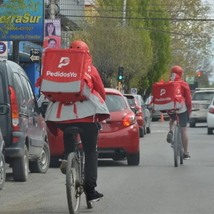 Repartidor de PedidosYa de Río Gallegos perdió un “fangote” de plata y lo buscan para devolvérsela