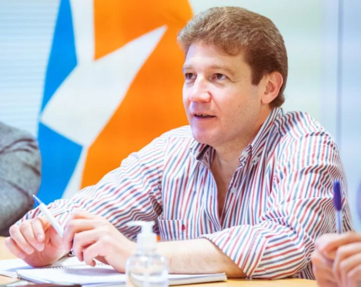 El gobernador de Tierra del Fuego Gustavo Melella celebró la eficacia de la vacuna rusa Sputnik V