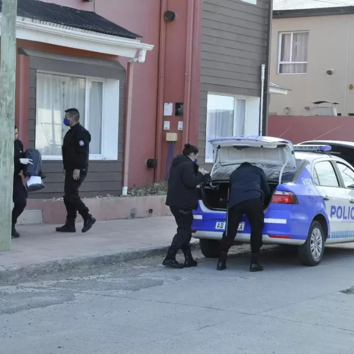 “Poliladrones” afrontan hasta diez años de prisión “Poliladrones” afrontan hasta diez años de prisión