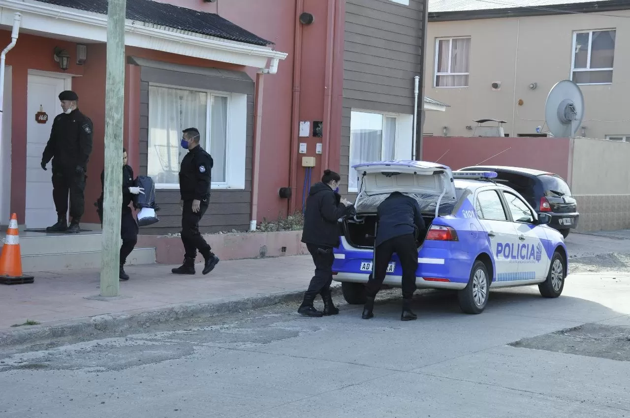 “Poliladrones” afrontan hasta diez años de prisión “Poliladrones” afrontan hasta diez años de prisión