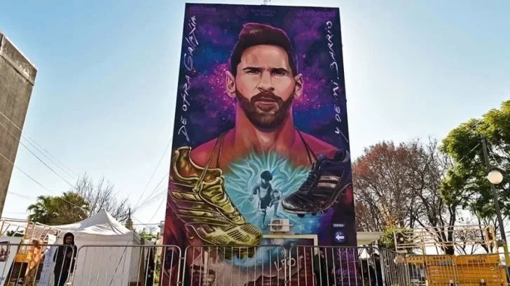 Inauguran el mayor mural de Rosario en homenaje a Messi