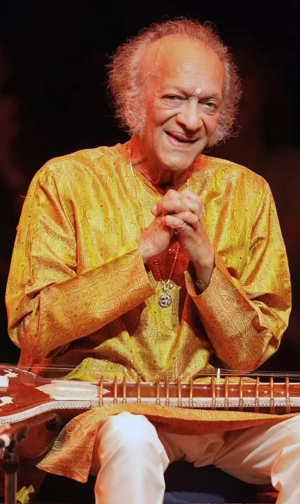 Un día como hoy: muere el famoso músico indio Ravi Shankar