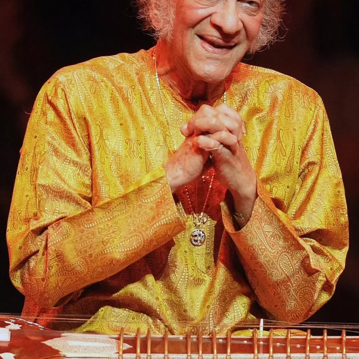 Un día como hoy: muere el famoso músico indio Ravi Shankar