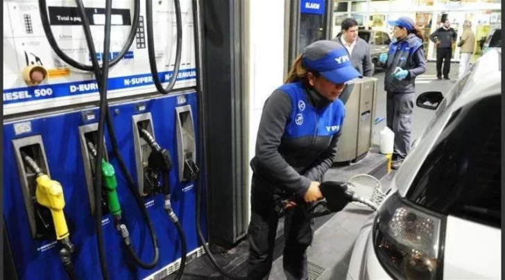 Aumento combustible: cuánto cuesta llenar el tanque en Río Gallegos