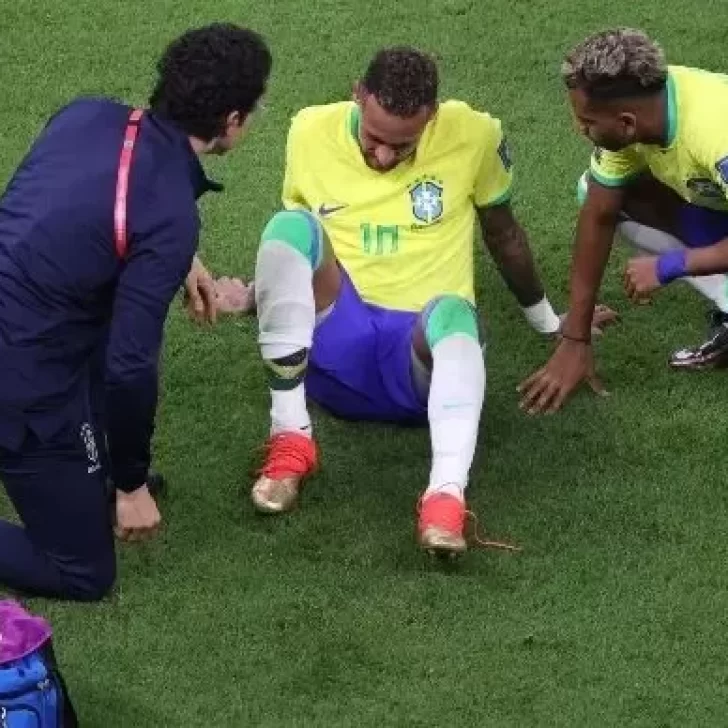 Neymar se perdería la fase de grupos del Mundial por la lesión en el tobillo contra Serbia
