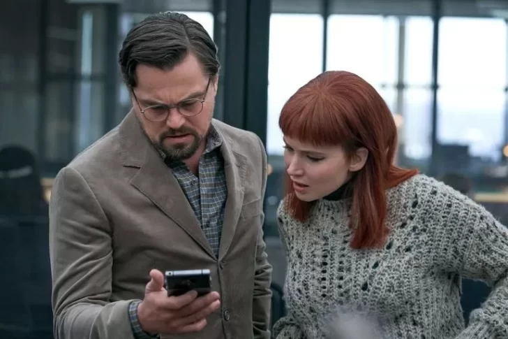 “No mires arriba”: ¿Qué tan buena es la película de Leonardo Di Caprio y Jennifer Lawrence?