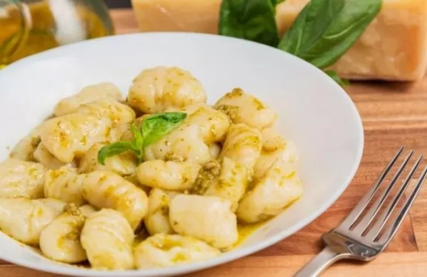 La receta de ñoquis de ricota y hierbas de Dolli Irigoyen, con una salsa super original