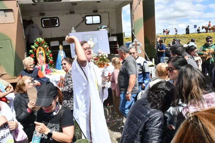 Día de la Virgen de Güer Aike: “Esta es la fiesta del pueblo que se encuentra con su madre”, afirmó el obispo en la misa central