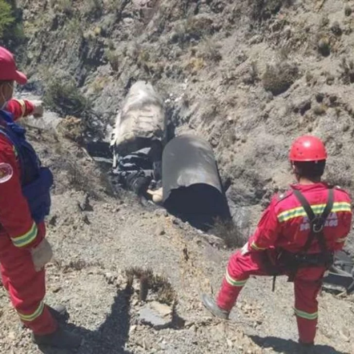 Dos argentinos murieron calcinados mientras transportaban oxígeno medicinal hasta Bolivia