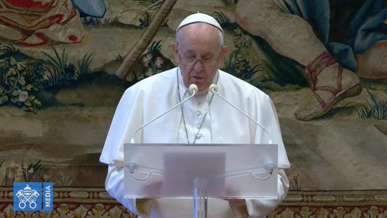 Alarma en el Vaticano: custodio del Papa Francisco tiene COVID y pusieron a la Guardia Suiza en cuarentena