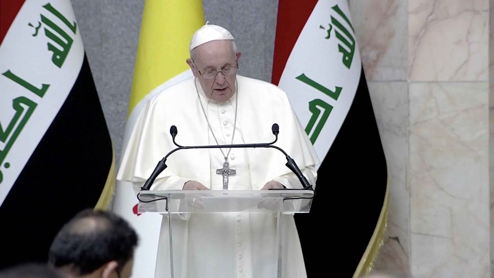 Desde Irak, Francisco aseguró que el extremismo y la violencia “son traiciones a la religión”