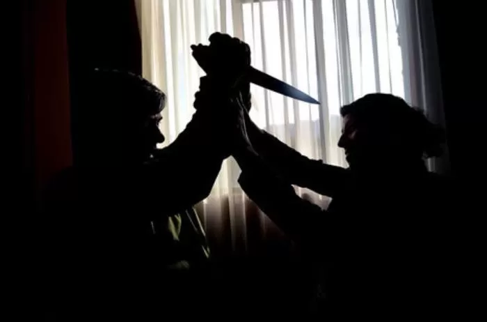 Qué es un parricidio y qué penas podrían afrontar los hermanos que apuñalaron a su padre en Comodoro Rivadavia