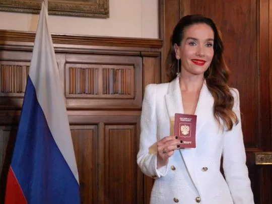 Natalia Oreiro obtuvo la ciudadanía rusa y realizó el juramento en la embajada de Buenos Aires