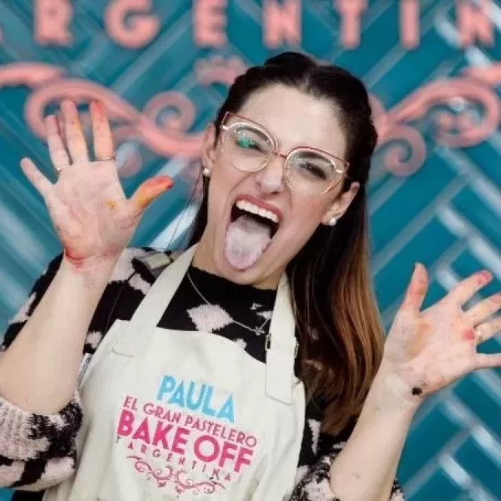 Quién es Paula, la pastelera de Bake Off a quien el programa “le salvó la vida” y que se declaró amante de las “tortas bizarras” Quién es Paula, la pastelera de Bake Off a quien el programa “le salvó la vida” y que se declaró amante de las “tortas bizarras”