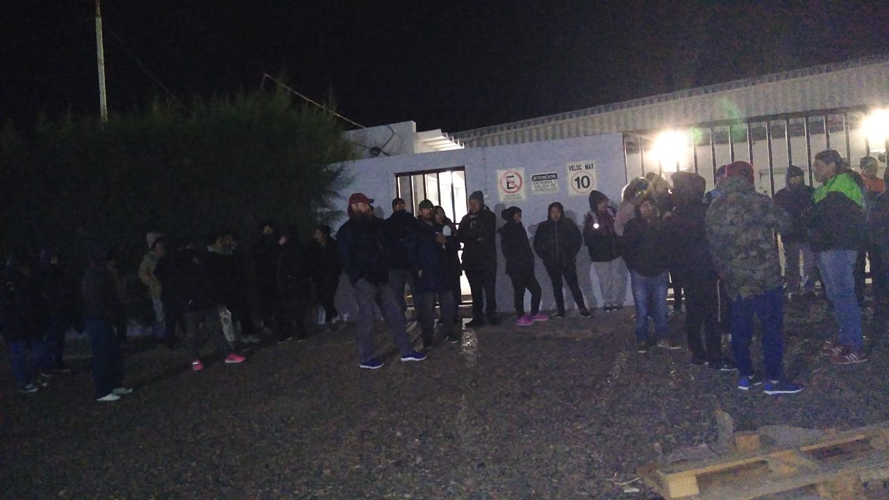 Amenazan con huelga masiva en las pesqueras de Puerto Deseado Amenazan con huelga masiva en las pesqueras de Puerto Deseado