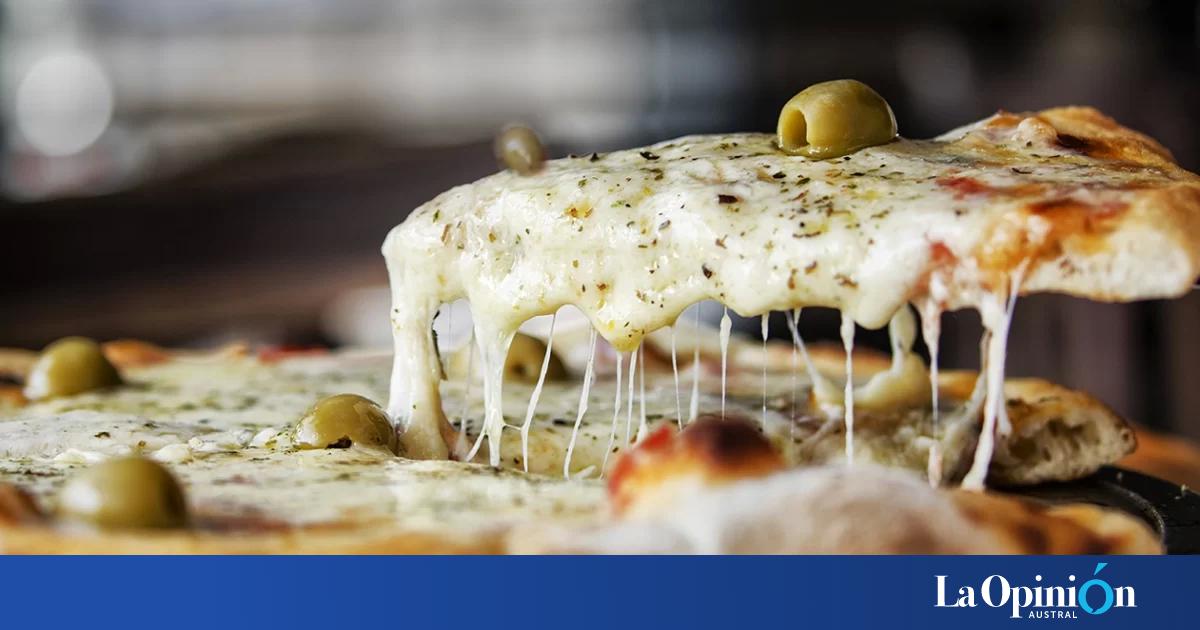 Receta de pizza casera con solo 4 ingredientes, ideal para alentar a la Selección Argentina