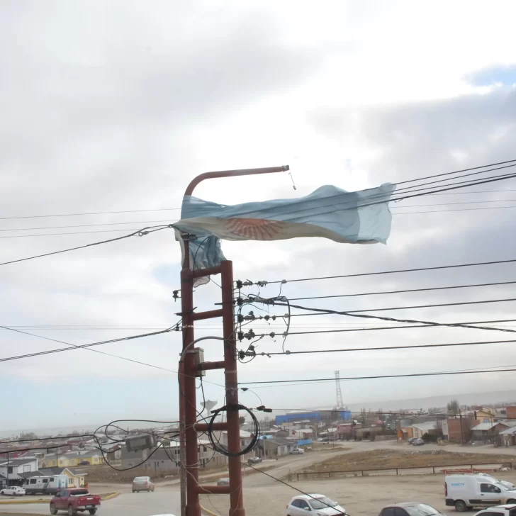 Alerta amarillo: hasta cuándo siguen los fuertes vientos que azotan a Río Gallegos Alerta amarillo: hasta cuándo siguen los fuertes vientos que azotan a Río Gallegos