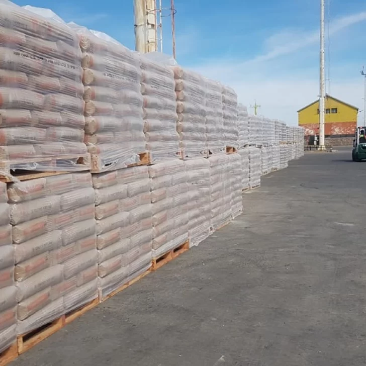 Por primera vez, el puerto de Deseado exportará 15 mil toneladas de cemento