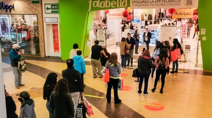 Punta Arenas terminó la cuarentena y los chilenos colmaron las calles