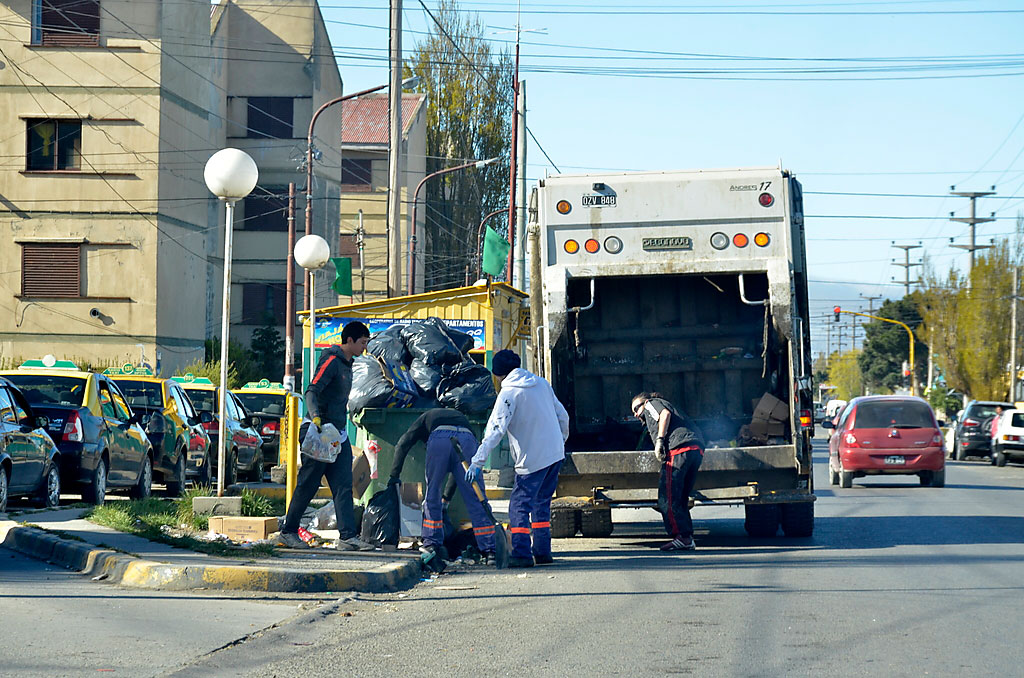 “Finde” largo por Semana Santa: así serán los horarios de los servicios municipales en Río Gallegos