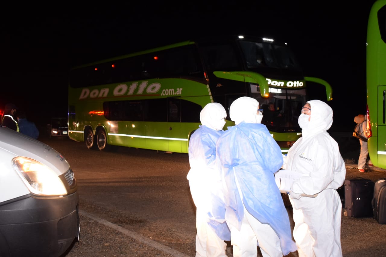 Llegan santacruceños a Caleta Olivia desde Buenos Aires Llegan santacruceños a Caleta Olivia desde Buenos Aires